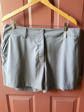 Maggie Lane Women's Gray Tailored Bermuda Shorts